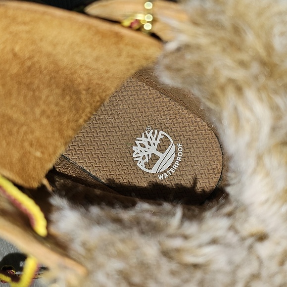 Timberland Premium Waterproof Wheat Nubuck Fur Trim 6" Boots Girls Size 4 - Picture 14 of 15